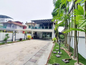 GARDEN COZY2STOREY HOME 4ROOM 10PAX@NEAR ALMAJUSCO